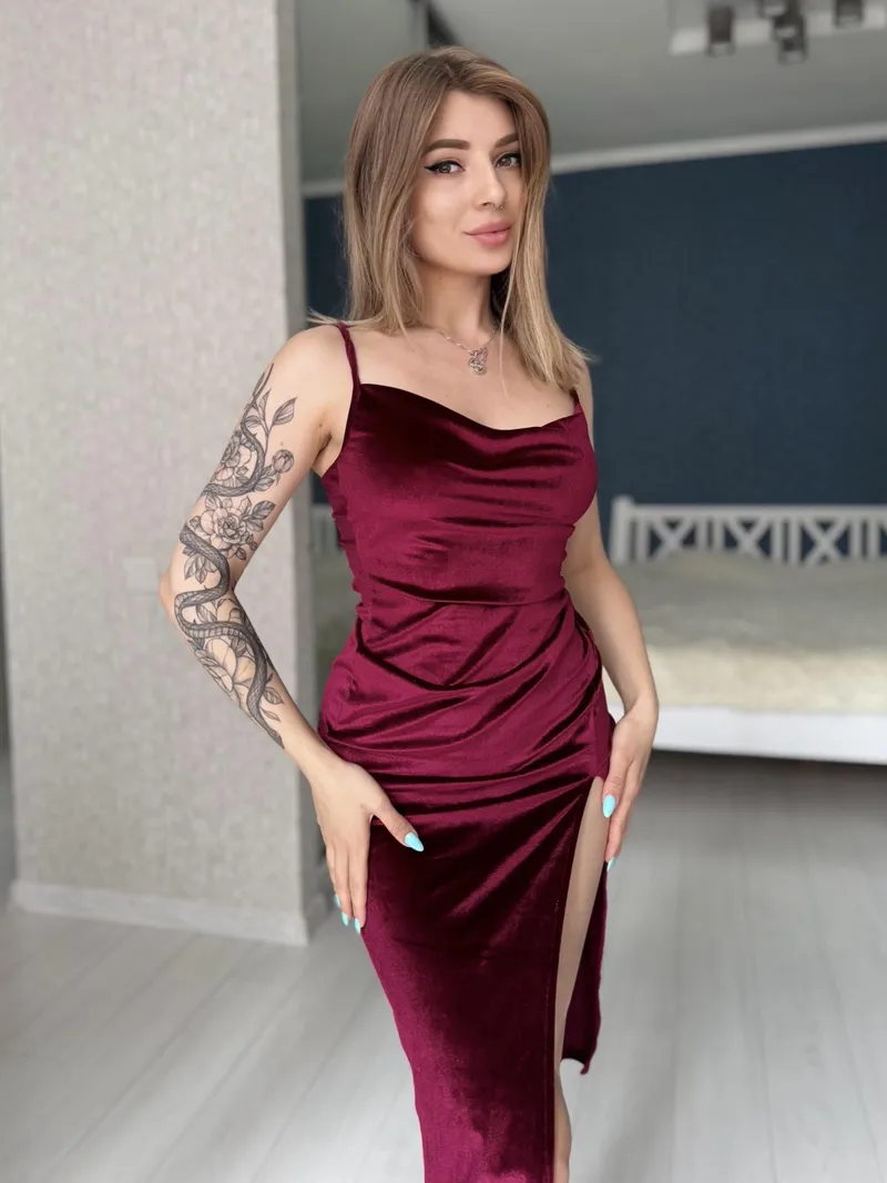 Thumbnail Feeling Great: Discovering Dress Confidence by Ulladios