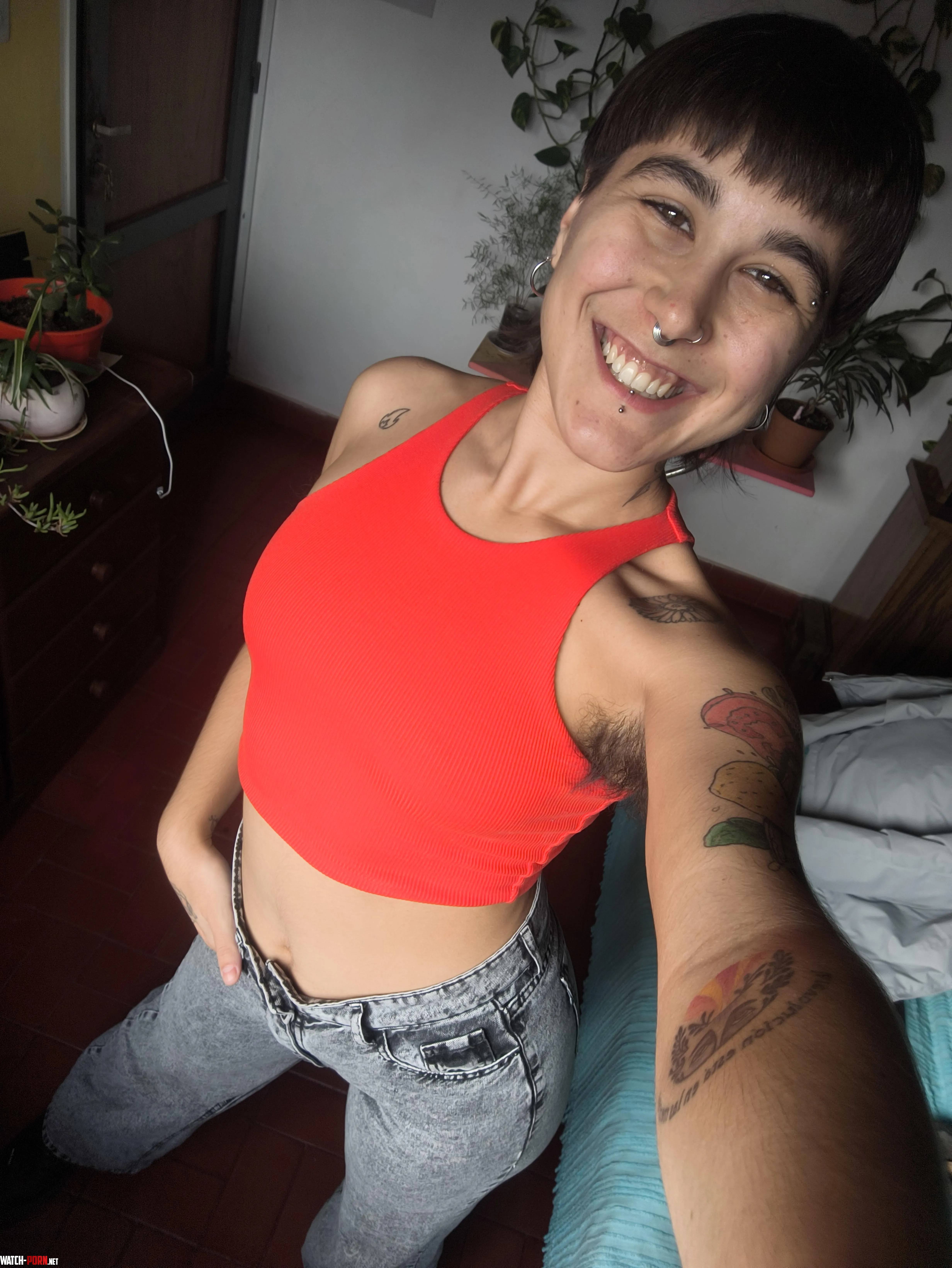 I was told that my hairy armpits don't look feminine... I don't think so, what do you think by violetninfa