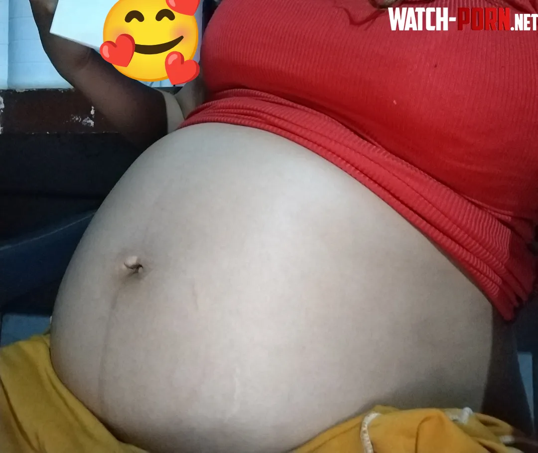 My bigger pregnant belly by akmv1312