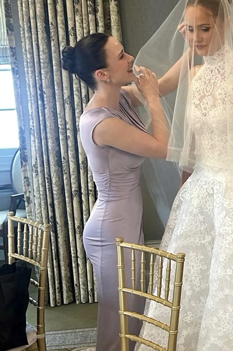 Thumbnail Rachel Brosnahan: A Celebrity Butts Profile by AquatardLMD