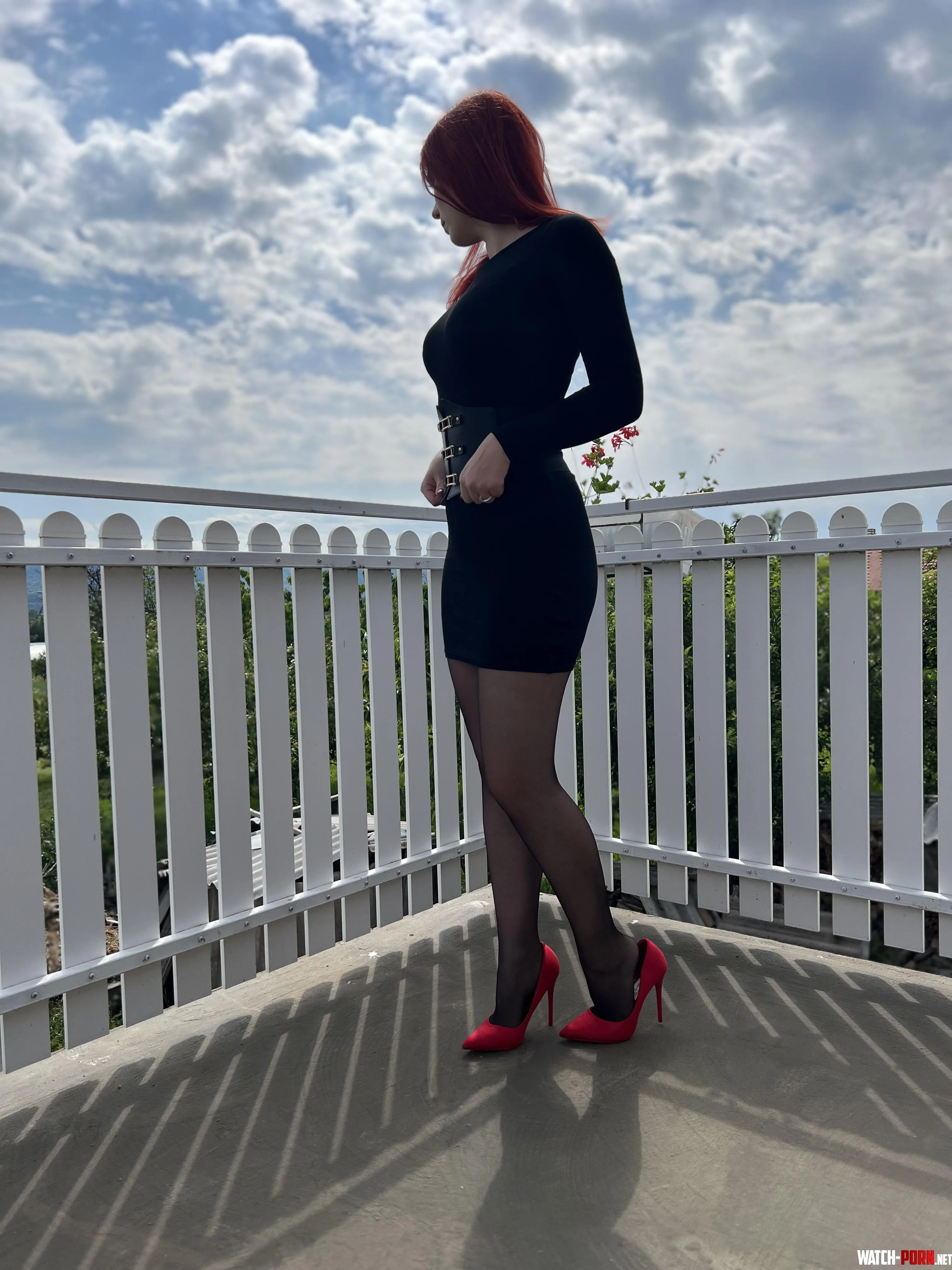 Black dress by ichigo_emaa