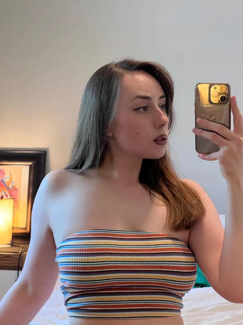 Thumbnail Easy Accessorizing: Styling Tips for Your Croptops by Knollknockyknees643