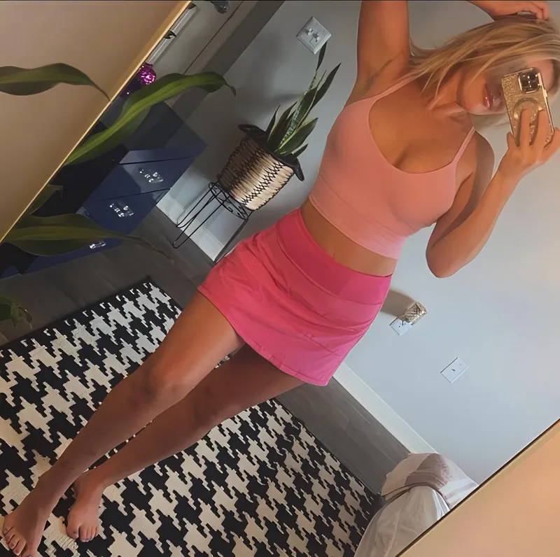 Thumbnail JulieFloridaGirl's Playful Barbie Cosplay | Croptopgirls