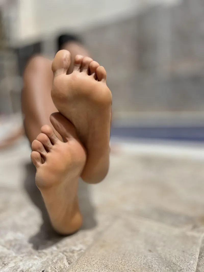 Thumbnail TanjaWillink: Caress and Discover the Sensual Side