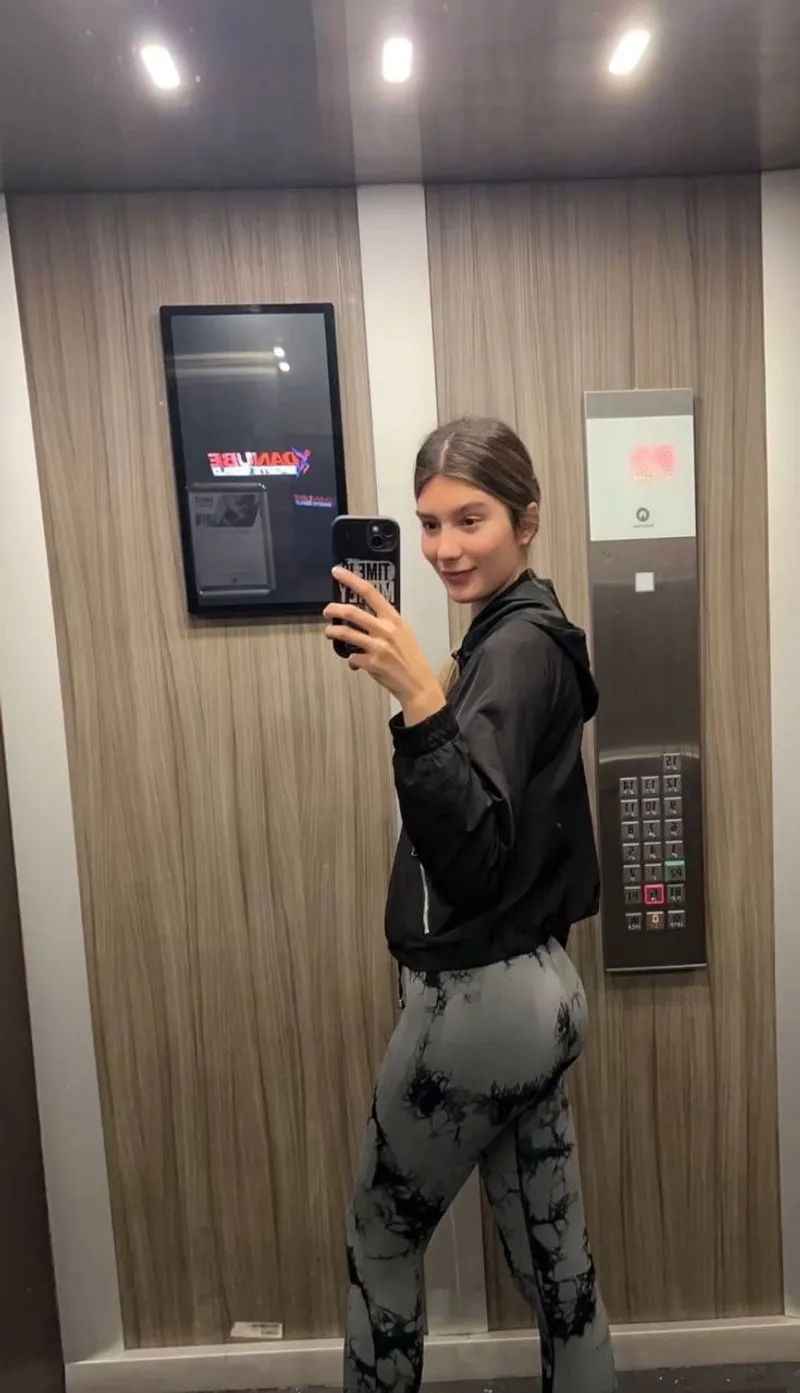 Thumbnail Post-Workout Glow: An afterworkout pic by Kelila_C