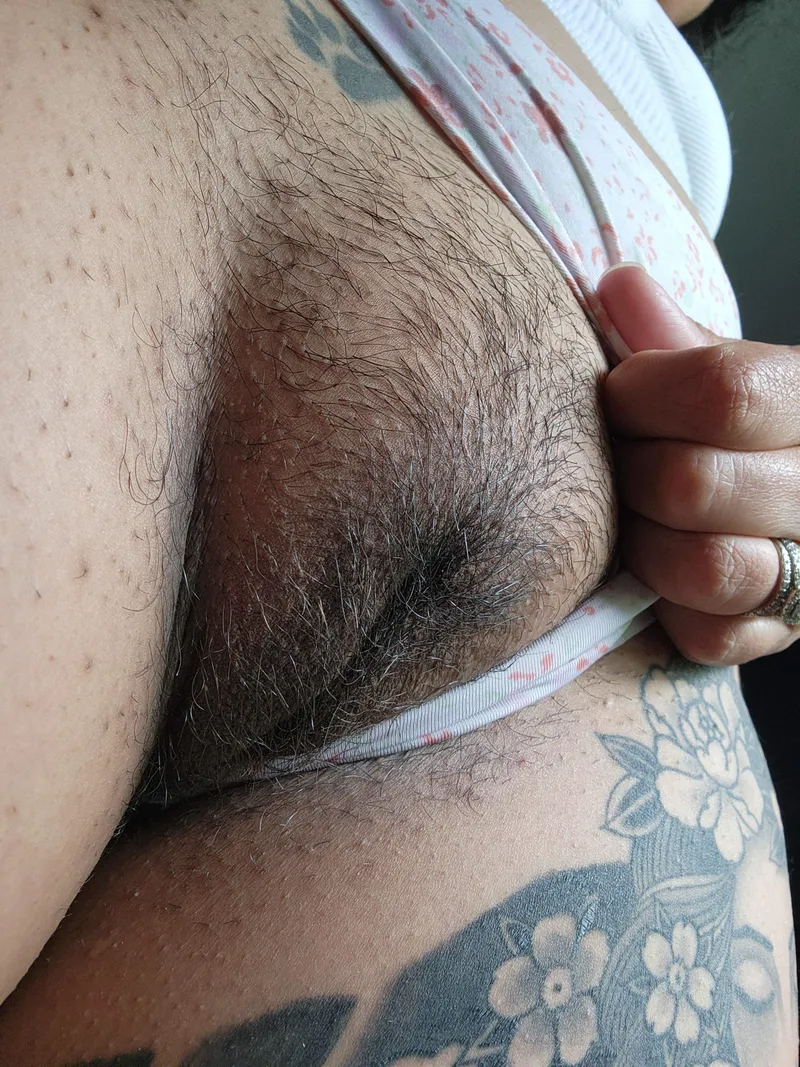 Thumbnail whoisMrsB Features a Prominent Hairy Mound - MoundofVenus