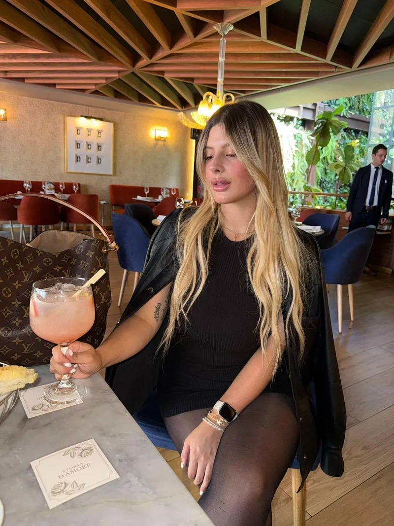 Thumbnail GoldenPathways_ Aims for Class in 'I hope i look classy now'
