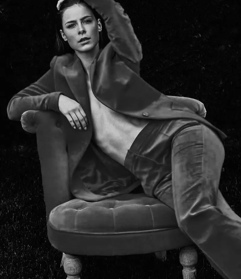 Thumbnail Lena Meyer- Landrut: Exploring the Style of DerLoddel