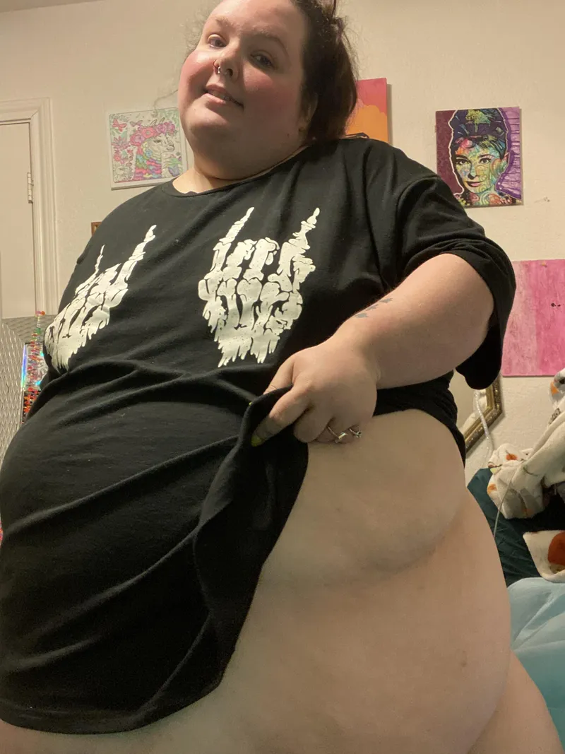 Thumbnail Bedtime Boredom: An SSBBW's Night Routine by Sillykbell