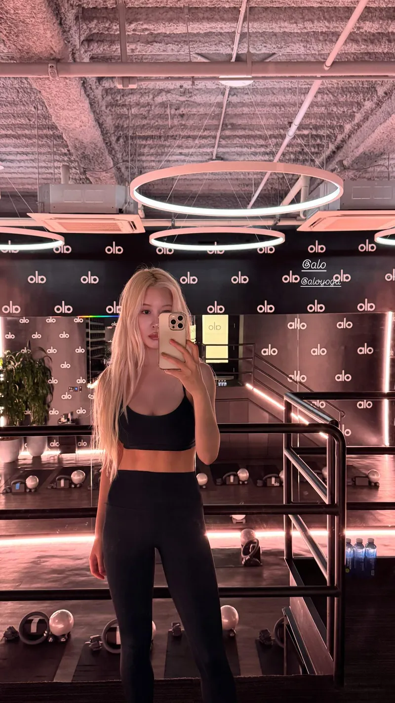 Thumbnail WJSN DAYOUNG: An Insider's Look | Daebak__Prince | kpopfap