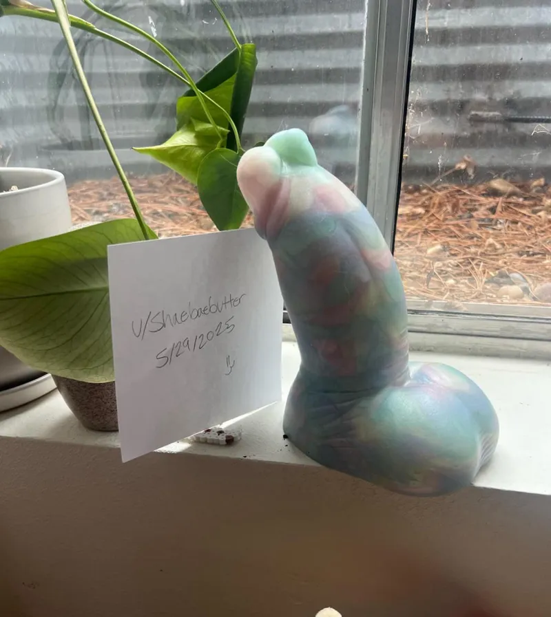 Thumbnail Discover Shaebaebutter's Pearce L/s in BadDragon