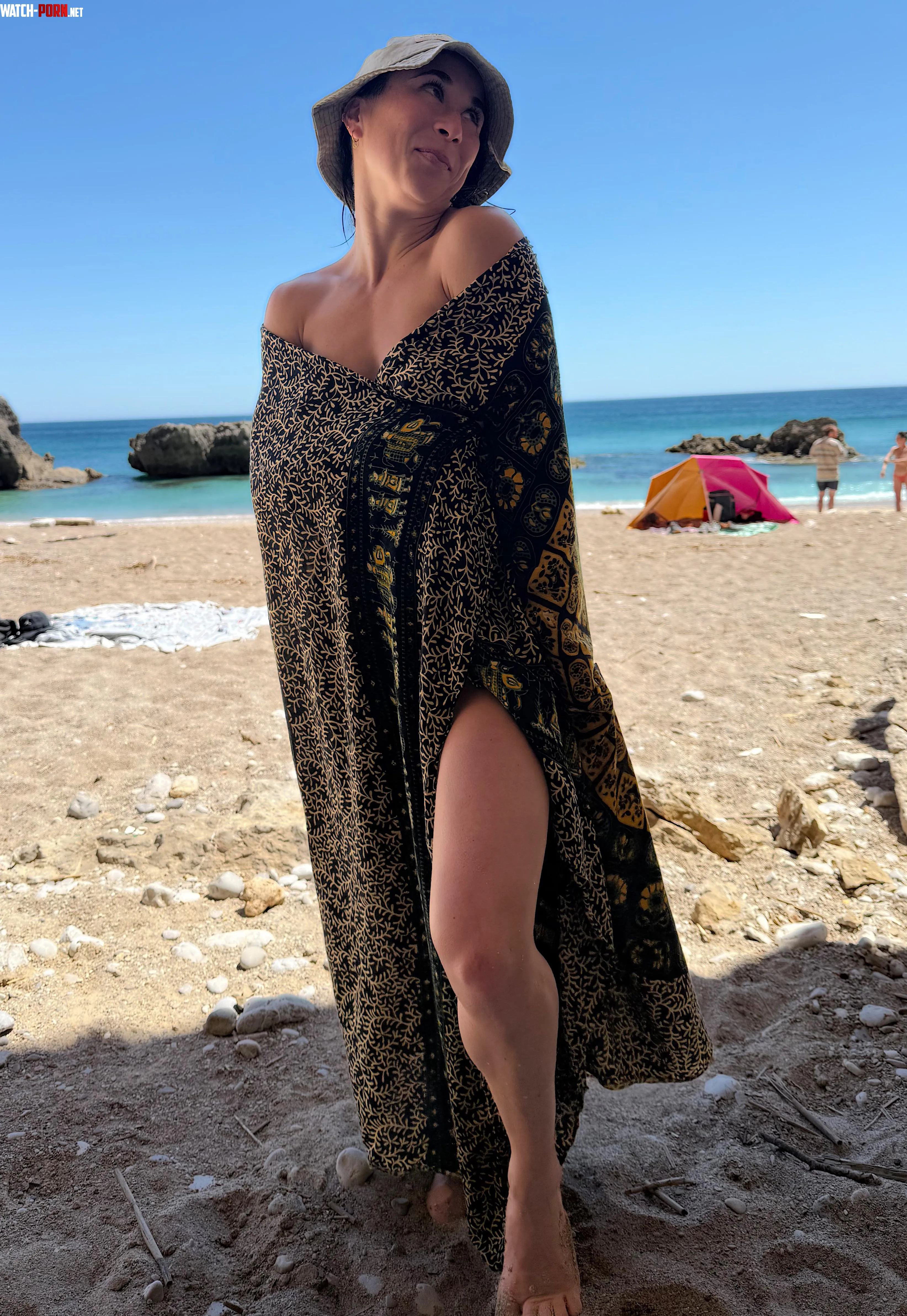 How much better can life be! Full of coffee, a warm beach and a cozy scarf to cover up with! by thatcutielittlefox