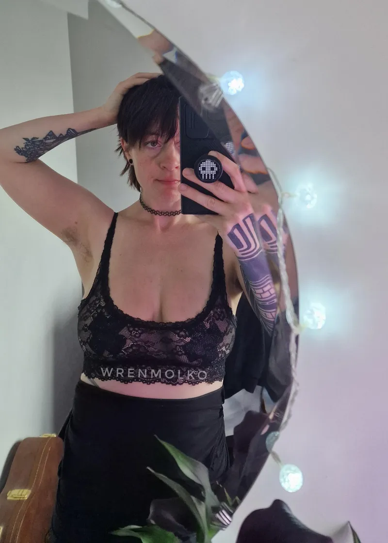 Thumbnail Mistermissus86 Unveils Soft Alt Mommy Vibes | Milfie