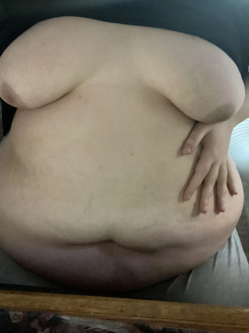 Thumbnail Weekend Vibes: RoseBunni97 Sets the Mood in SSBBW