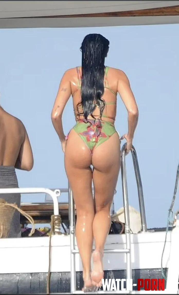 Dua Lipa 🍑💦 by Fara74493