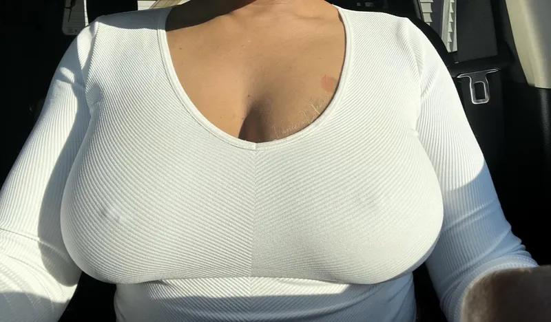 Thumbnail Sun’s Out, Pokies Out: Embrace the Sunshine Fashion | ServePrincess