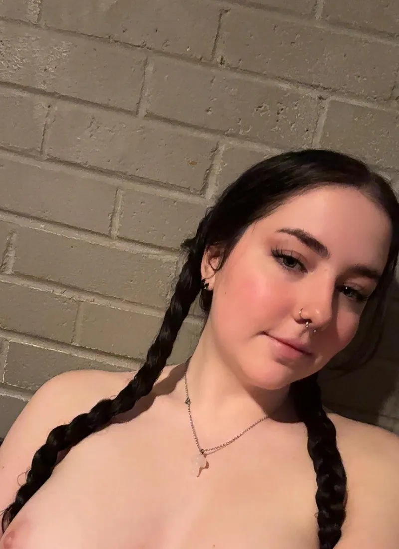 Thumbnail Do You Like My Hair? Interview with Wonderinghigh1 from OnlyFans101