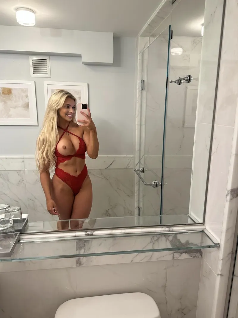 Thumbnail Fitgirls: Jennifer_Hoffman66 Reveals Why She Needs a New Ex
