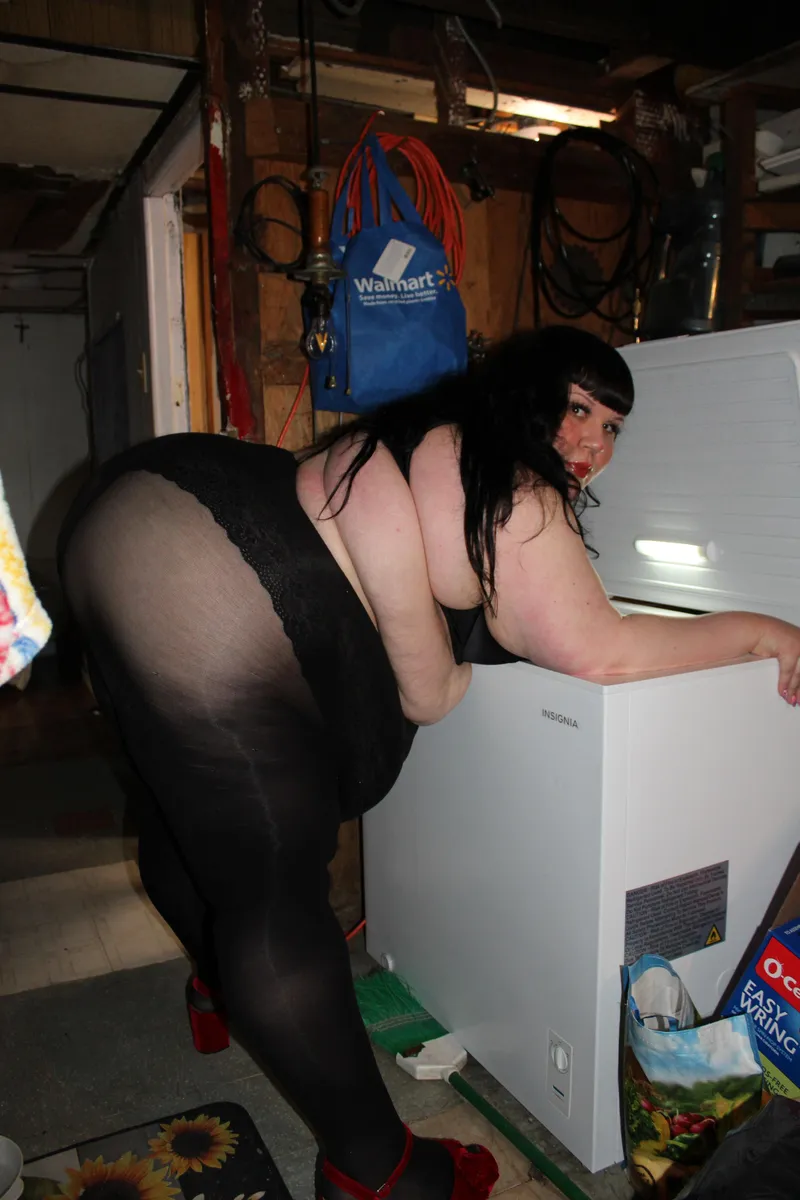Thumbnail Justasadclown3: Chilling Adventures in a Freezer