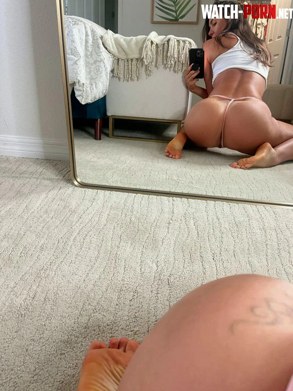 Just flaunting my booty perfectly here by hot_fernanda