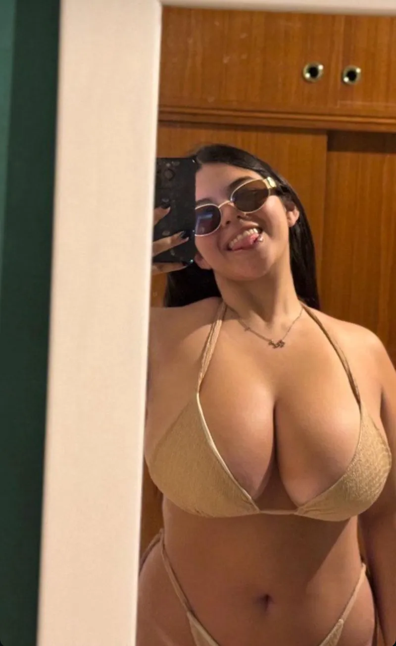 Thumbnail Cheeky Smile: ItsYaBoiDax Shines Bright
