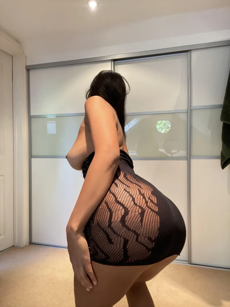 Thumbnail PrettyDreamybabe: Enter the Realm of Baby's Booty Beauty