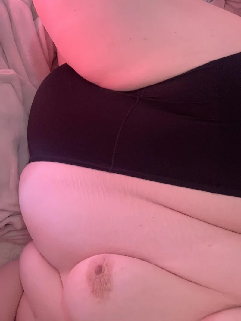 Thumbnail Flirty Gestures by supersizedfrenchie in SSBBW