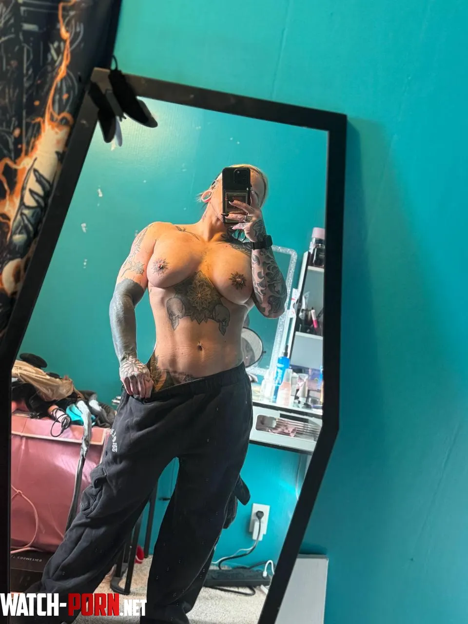 Body built for intense fucking... would you? by JordainSuee