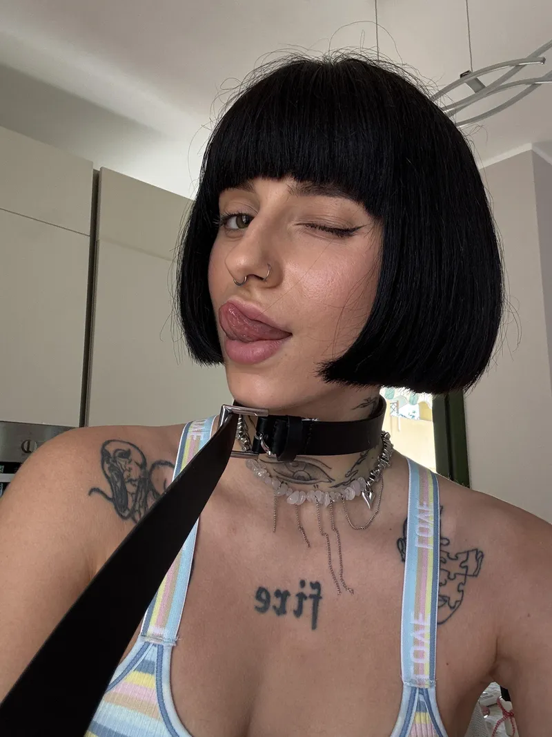 Thumbnail Brdsomevibe Shares a Horny Experience with Collared Gym Ready