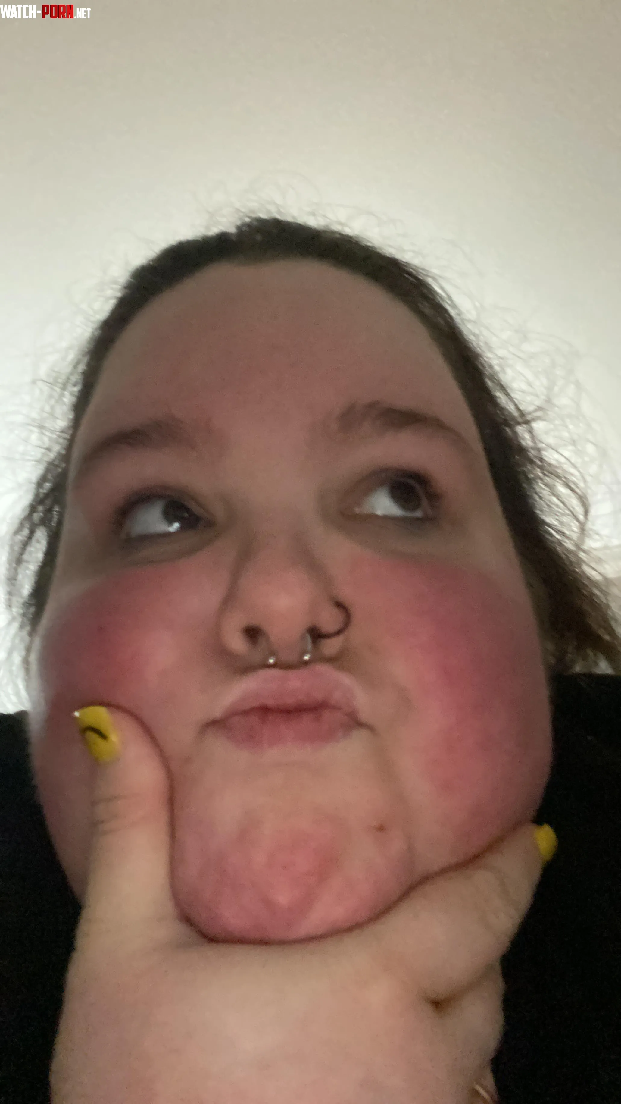 Who wants to kiss this? Ahaha 🤣 by Sillykbell