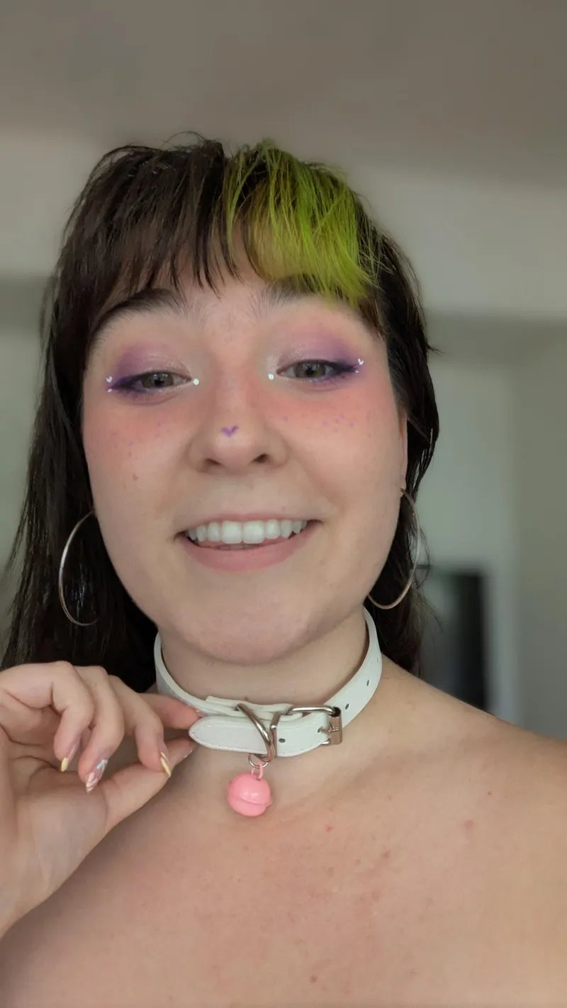 Thumbnail Excitement Over a New Collar! DelilahTheBaker Shares Their Joy