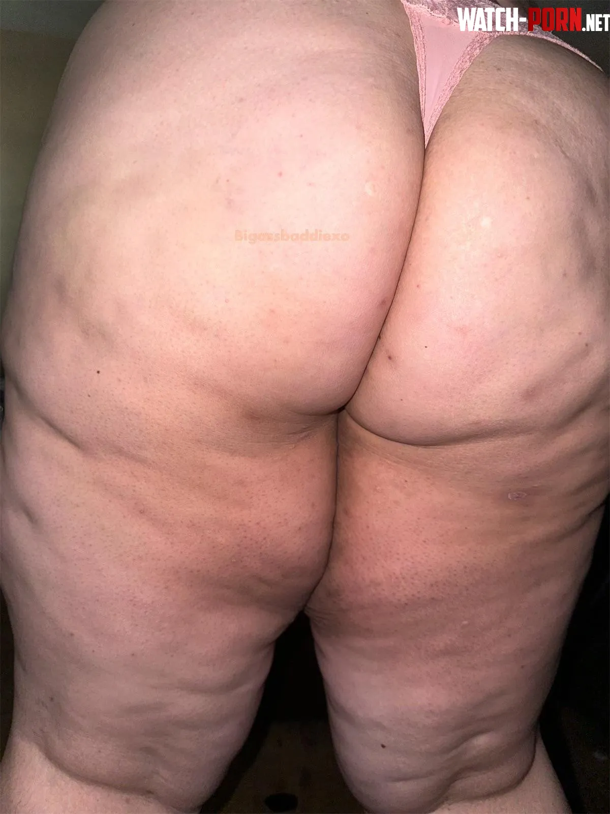 Love sharing my thick juicy butt and thighs 🥰 by BigASSbaddie