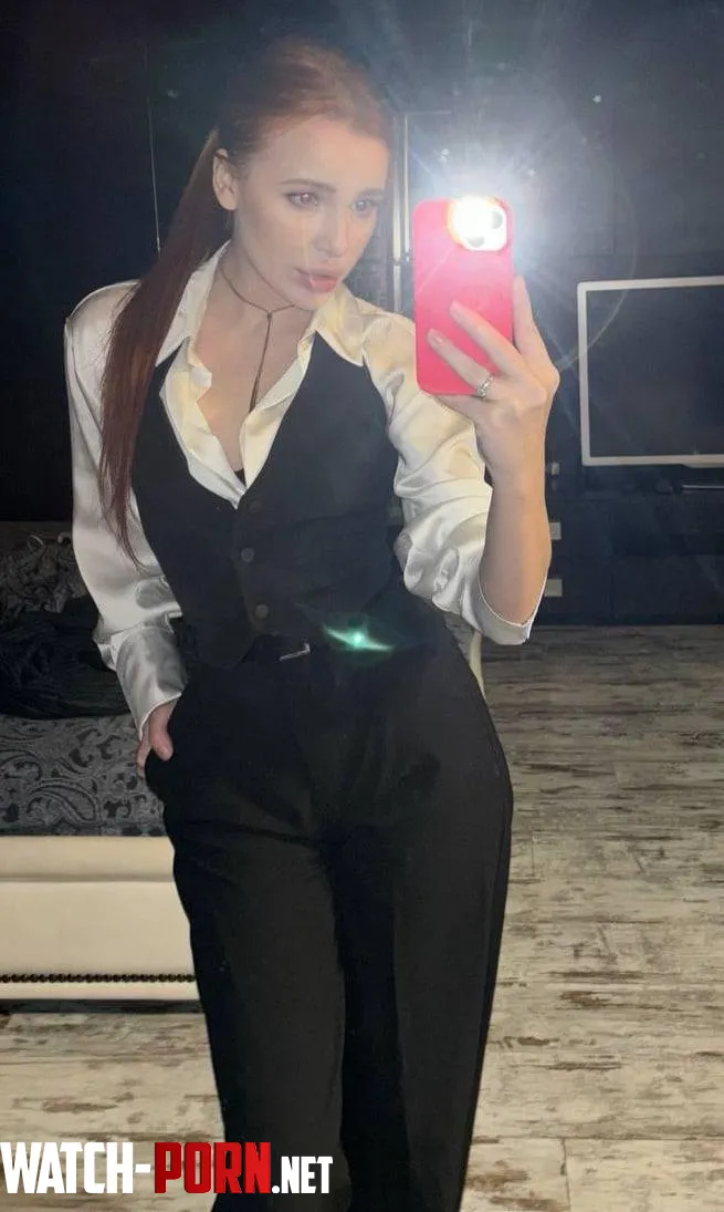 What do you think of my outfit? by RubyGlowe