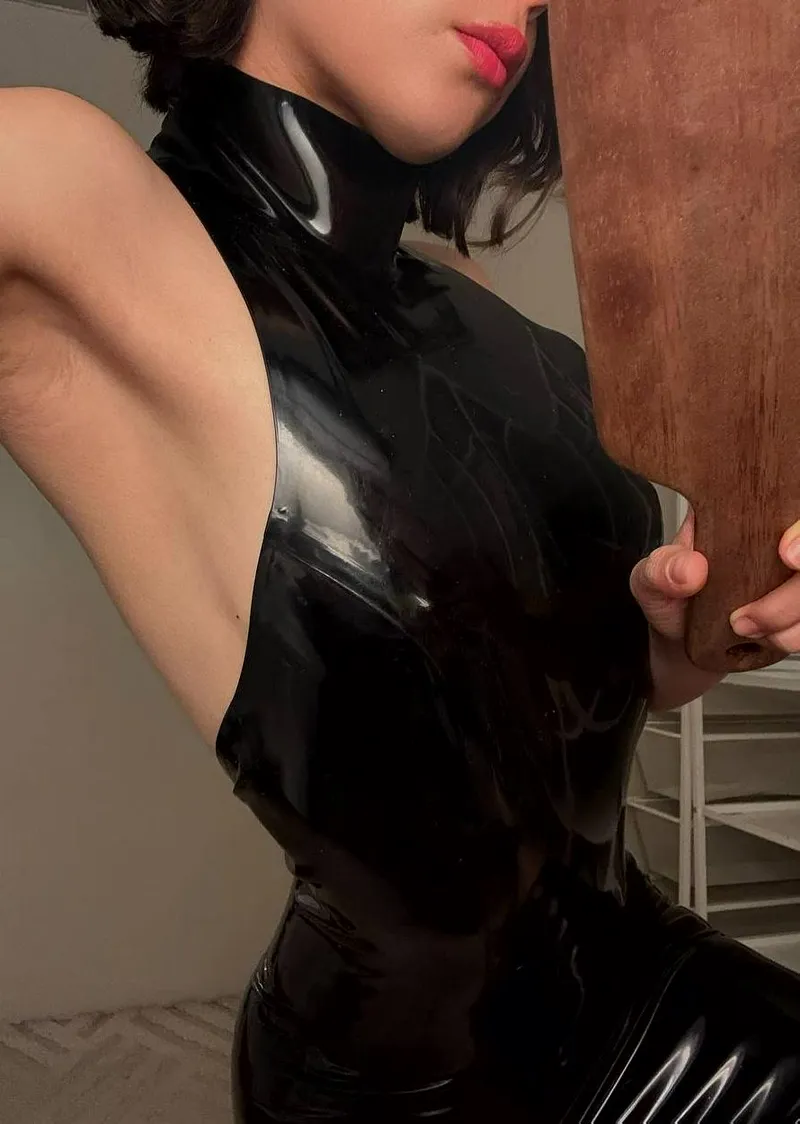 Thumbnail The Allure of Dominant Girls: Are You Ready? - Sea_Rooster_3398
