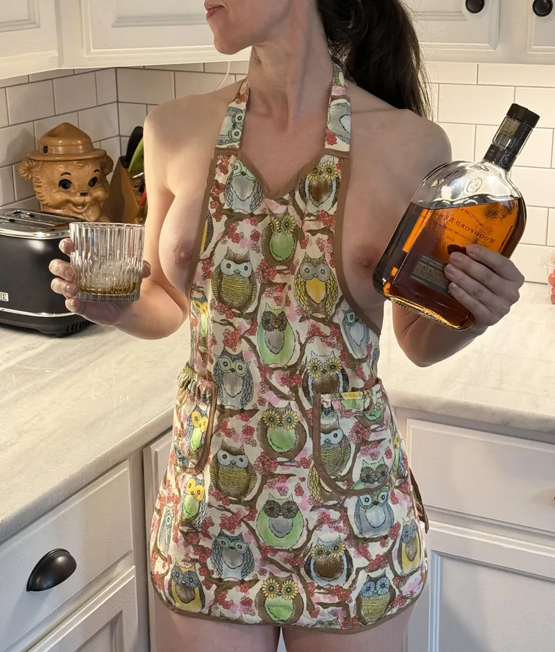 Thumbnail sweetsubmission1: Ready to Serve You with Sensuality