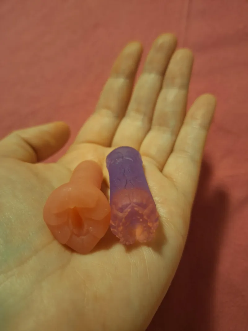 Thumbnail Girly_Queue Excited over Keychain Collection | BadDragon
