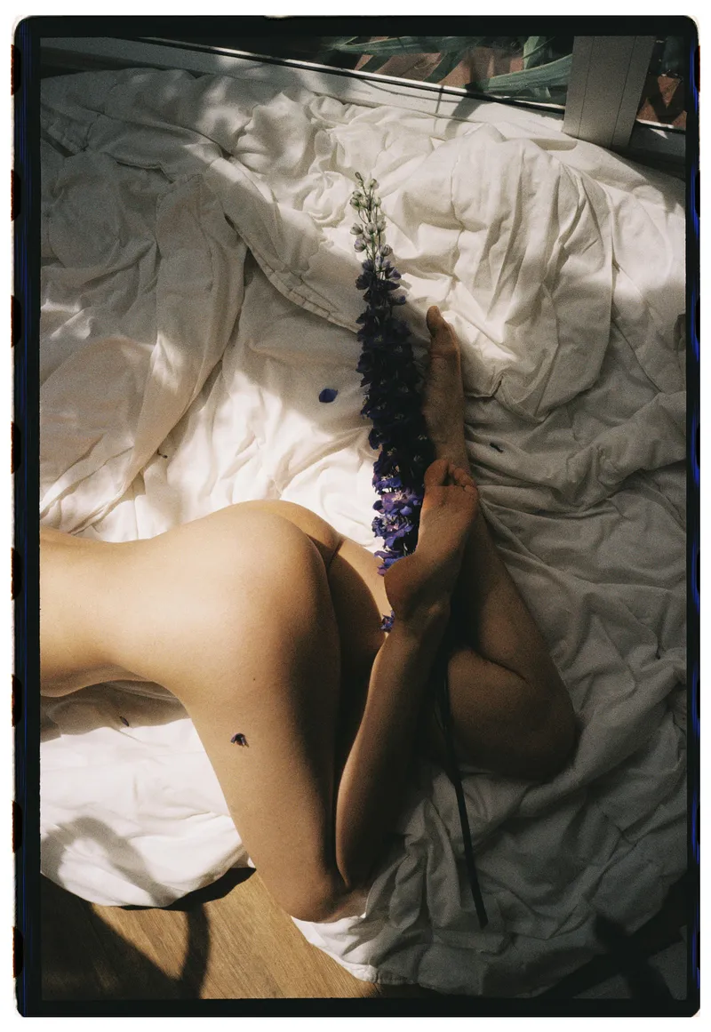 Thumbnail mihaylova_jpg2: Filming My Very First CuteLittleButts Set