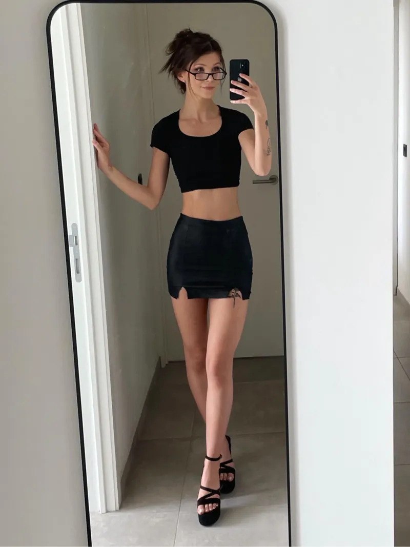Thumbnail LadiesInLeather Debut: IvyNash Struts in an Amazing Leather Skirt!