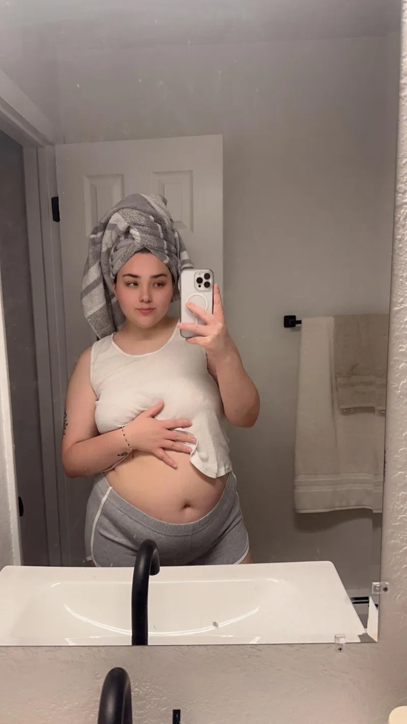 Thumbnail Post Shower Stuffing: A Sensory Experience by curvychloe1