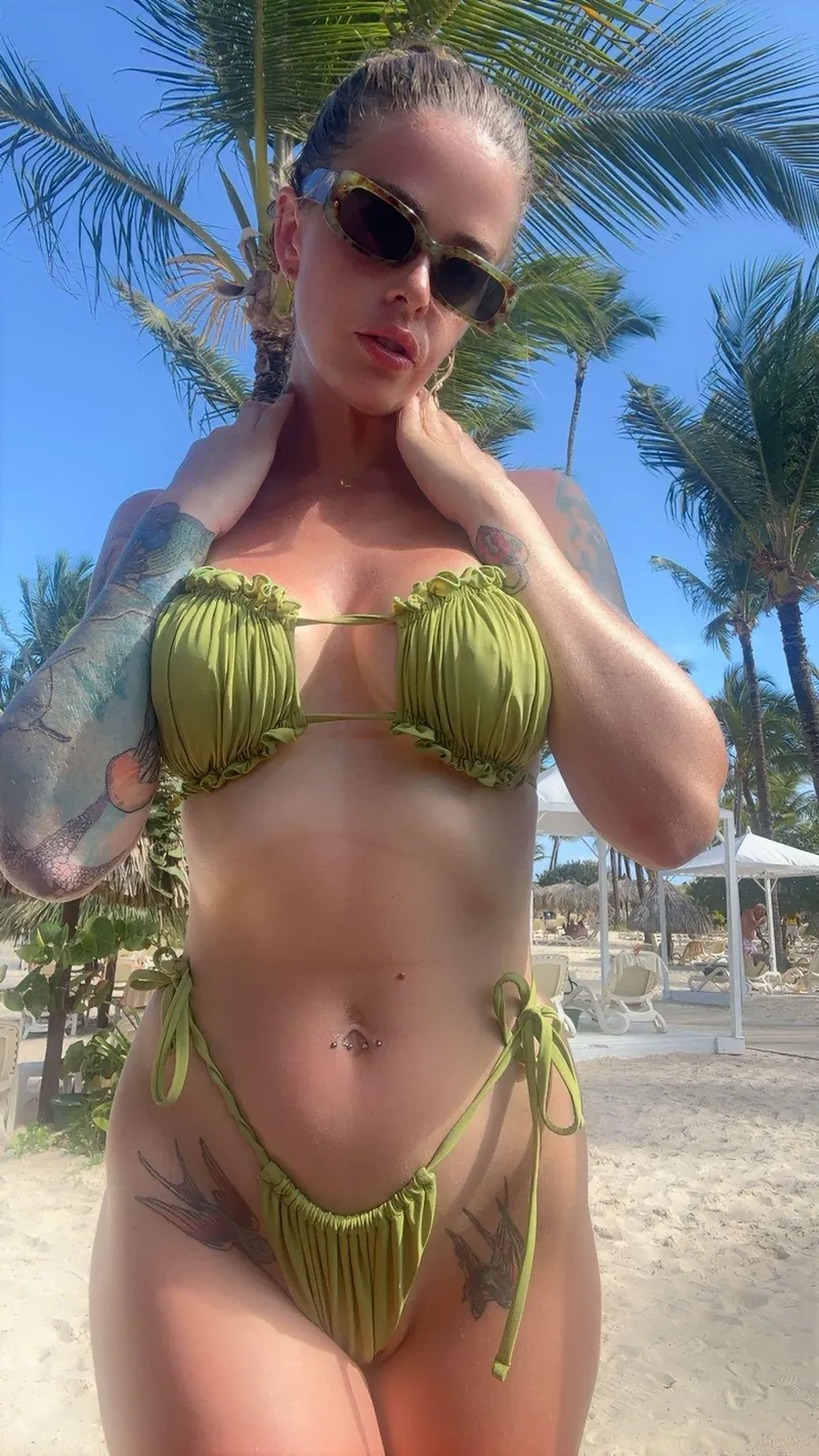 Thumbnail Dive into Bikini Bottom 🌴 with RebeccaOfficialModel