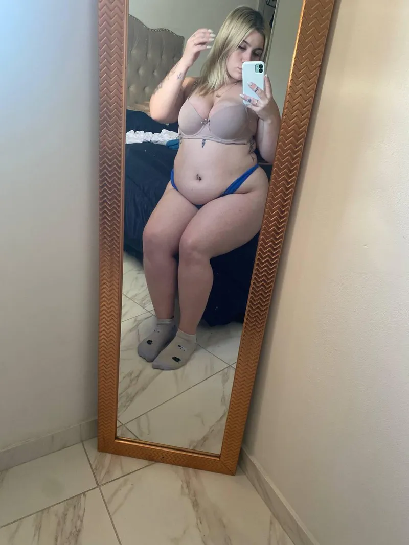 Thumbnail americangirl2006 Shares Turn-Ons of Being Too Full to Move