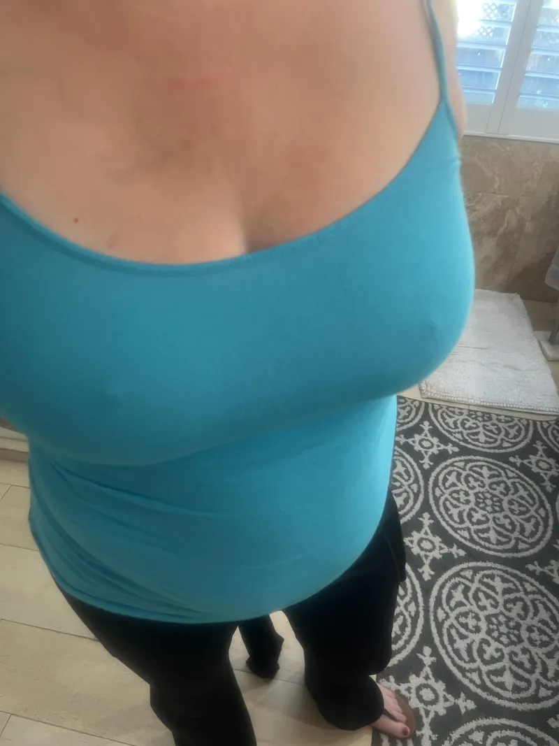 Thumbnail Braless Beauty Revelation | Sensual Display