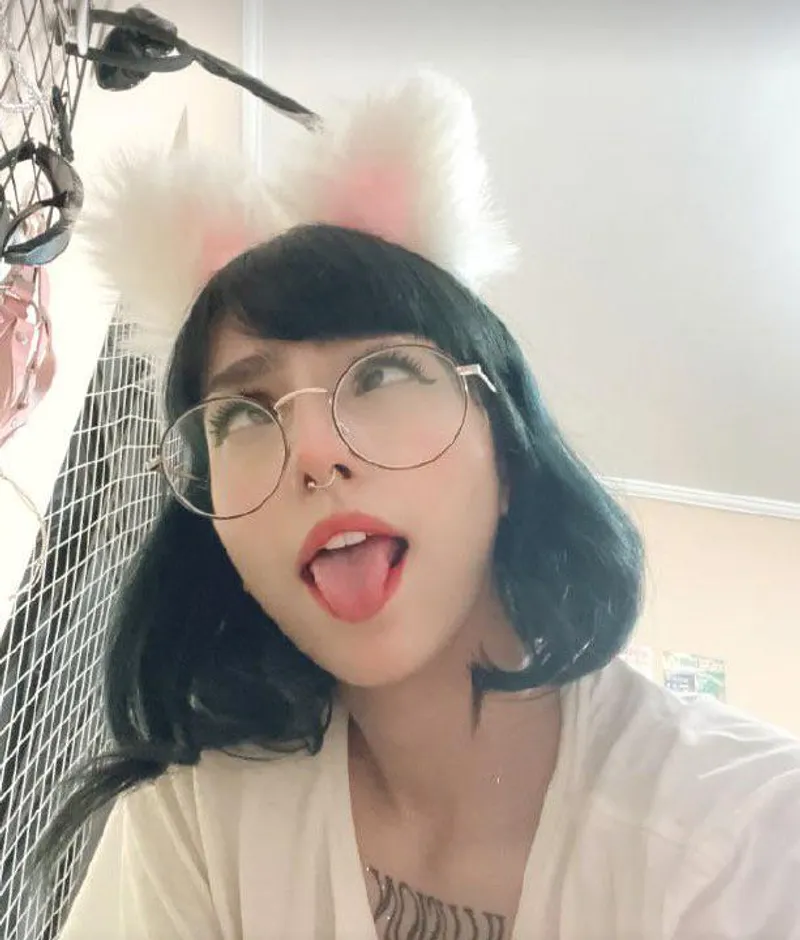 Thumbnail smileyimlookin's Desire: Deep Throat Me Ahegao Style