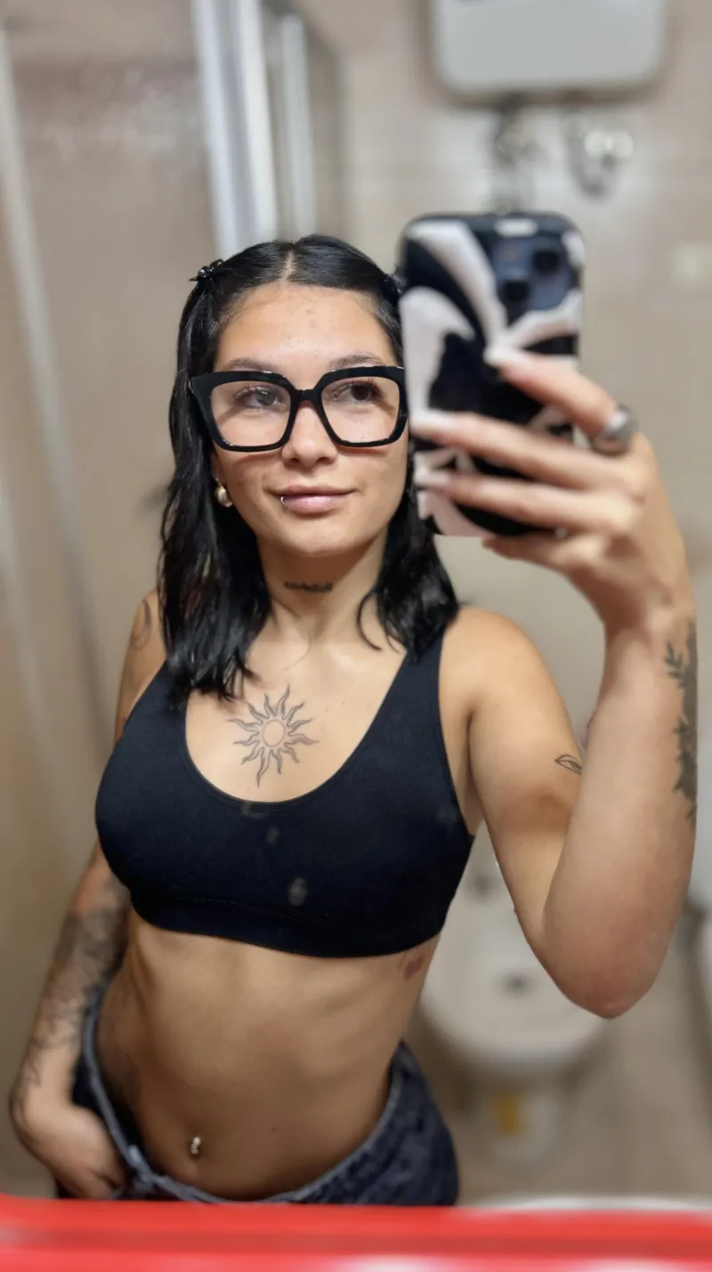 Thumbnail Indulging in Top Love: Stellar___Waves and the Ultimate Croptop Obsession