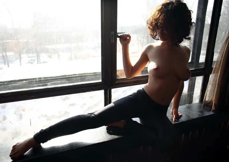 Thumbnail Sensual Topless Shot by the Window | kizlarinfendi