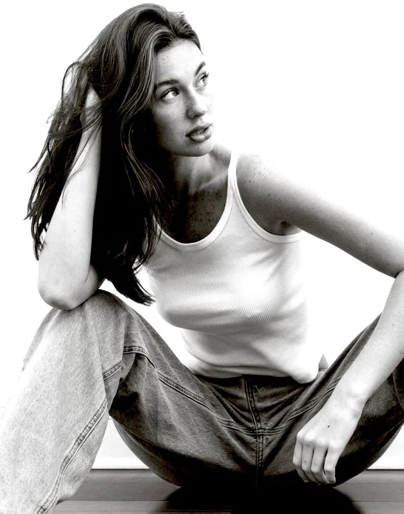 Thumbnail Sarah Waddles: The Model with a Unique Charm | Models