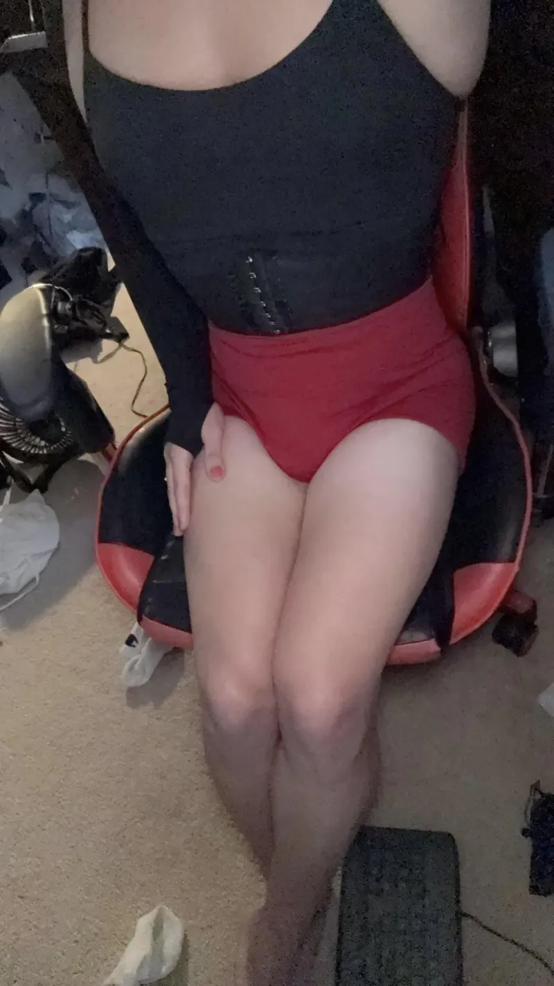 Thumbnail Boredom Turned Glam: Thighs Picture Showcase | Asian Sissification