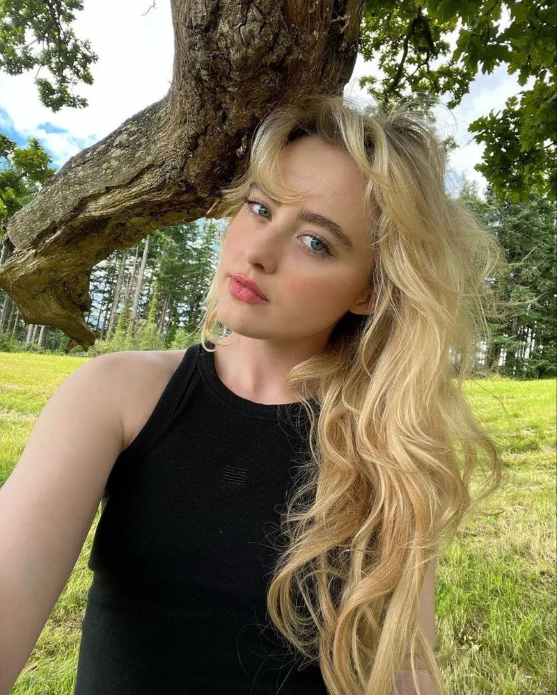 Thumbnail CelebsGW: The Allure of Kathryn Newton by Positive-Article-654