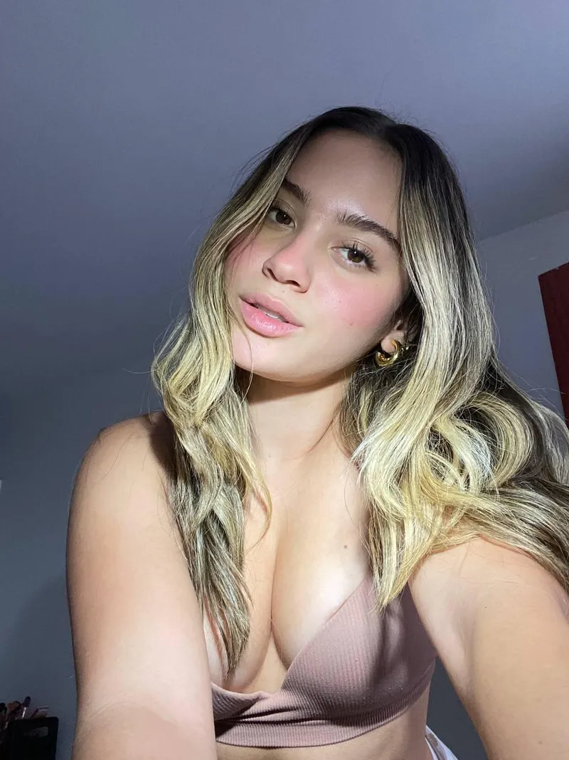 Thumbnail Smash or Smash: A Playful Exploration of Desires by heyitsSabrinaxx