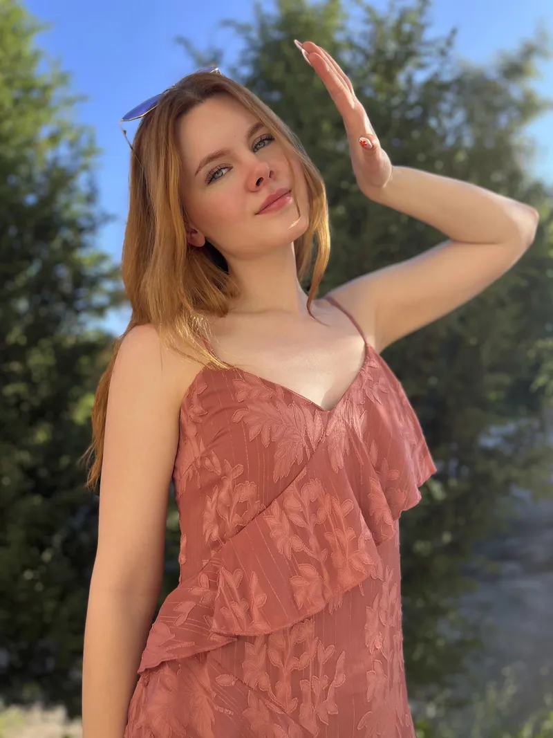 Thumbnail Braless Tradition: wobblytart Declares a Weekend Routine